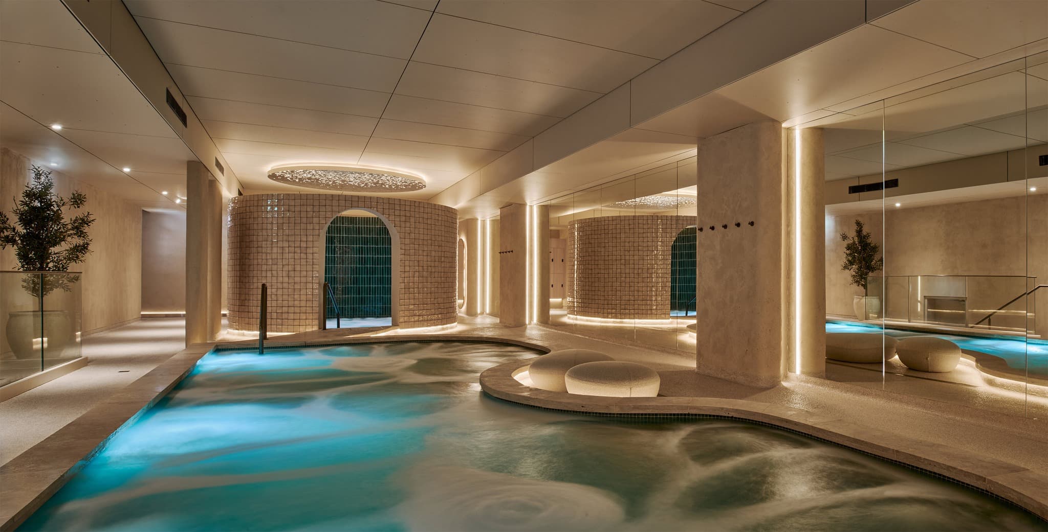 38° THE BATHHOUSE - 1